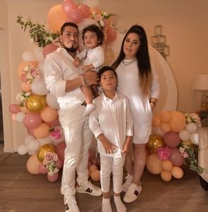 Meet your Posher, Elena